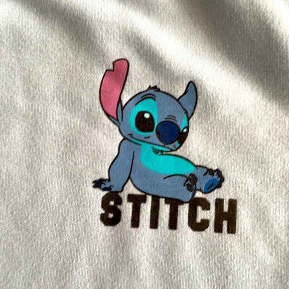 🌸 NWOT Disney LILO and Stitch long sleeved pullover sweatshirt super soft Blue - Picture 2 of 8